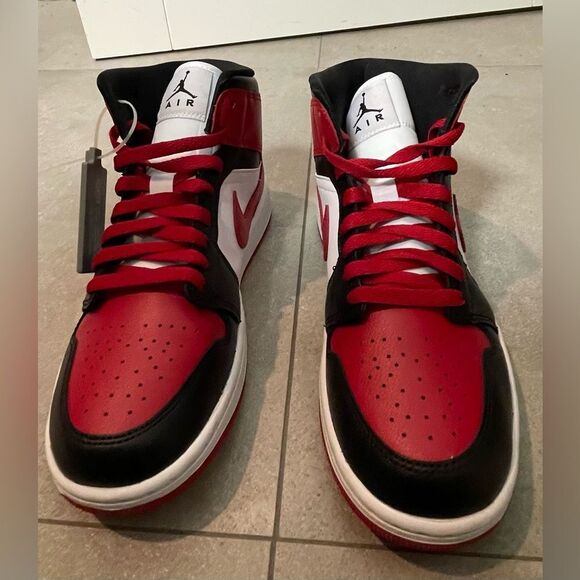 2 ITEM BUNDLE - Jordan 1 Bred Toe Hightops - Bottega Veneta Mule Heels - Size 10 - Picture 3 of 16